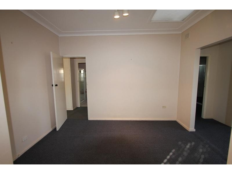 52 Medley Avenue, Liverpool NSW 2170