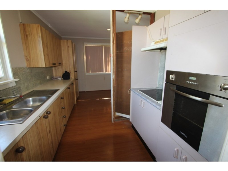 4 Parsons St, Ashcroft NSW 2168