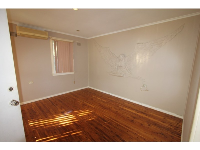 4 Parsons St, Ashcroft NSW 2168