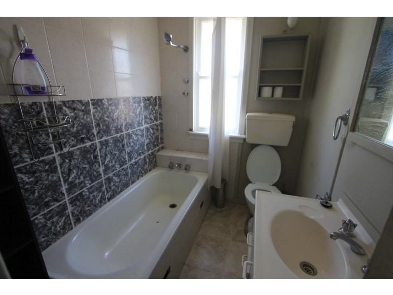 4 Parsons St, Ashcroft NSW 2168