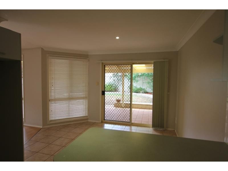 16 Tusculum Court, Wattle Grove NSW 2173