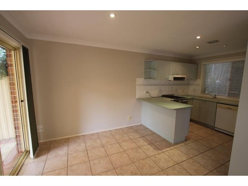 16 Tusculum Court, Wattle Grove NSW 2173