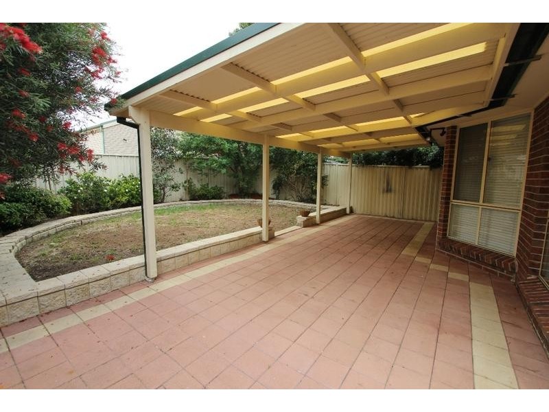 16 Tusculum Court, Wattle Grove NSW 2173