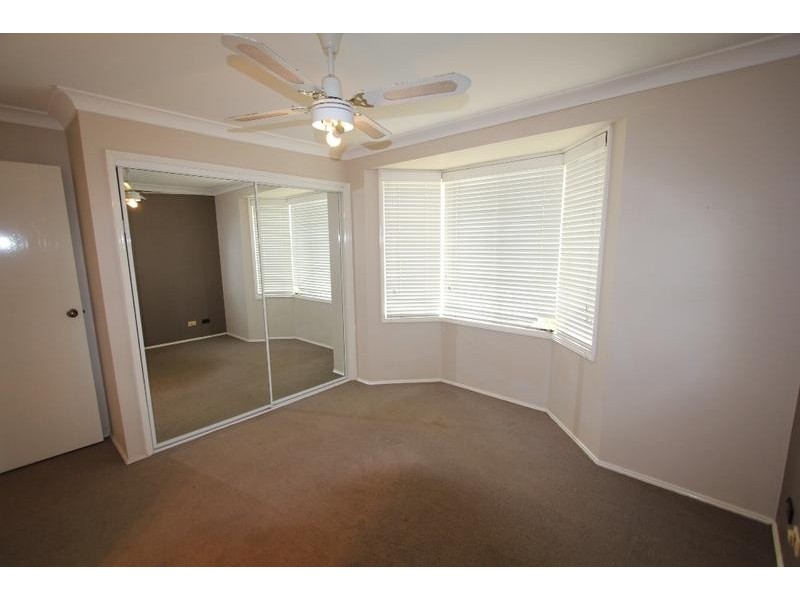 16 Tusculum Court, Wattle Grove NSW 2173