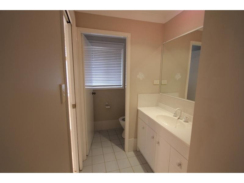 16 Tusculum Court, Wattle Grove NSW 2173