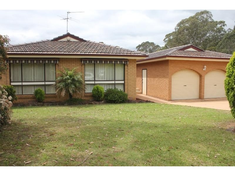 76 Trobriand Crescent, Glenfield NSW 2167