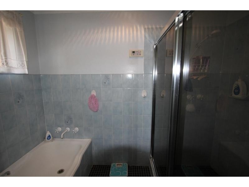 76 Trobriand Crescent, Glenfield NSW 2167