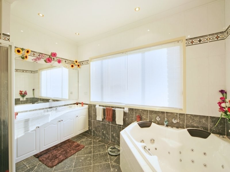 415 Mount Hercules Road, Razorback NSW 2571