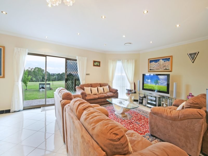 415 Mount Hercules Road, Razorback NSW 2571