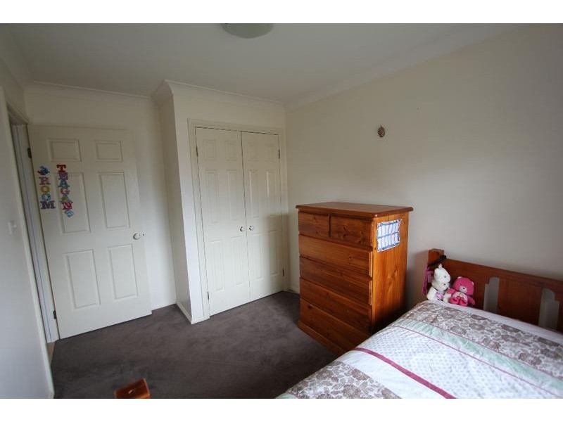 17 Swan Circuit, Green Valley NSW 2168