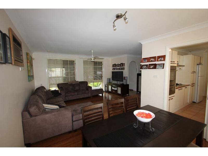 17 Swan Circuit, Green Valley NSW 2168