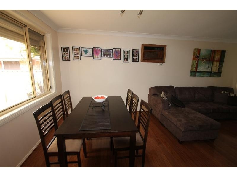 17 Swan Circuit, Green Valley NSW 2168