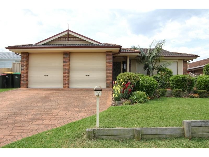 17 Swan Circuit, Green Valley NSW 2168