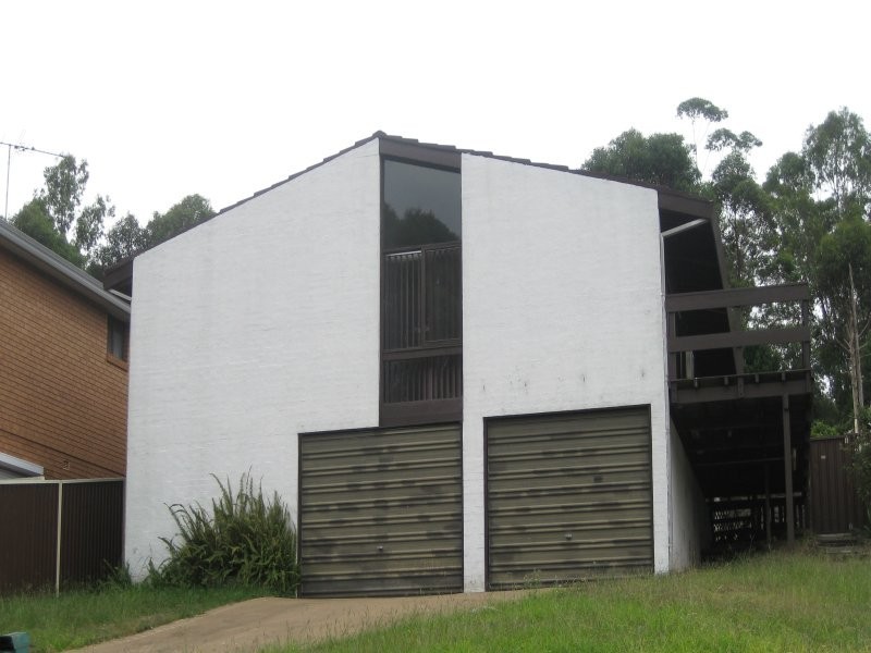 5 Phoenix Cres, Casula NSW 2170