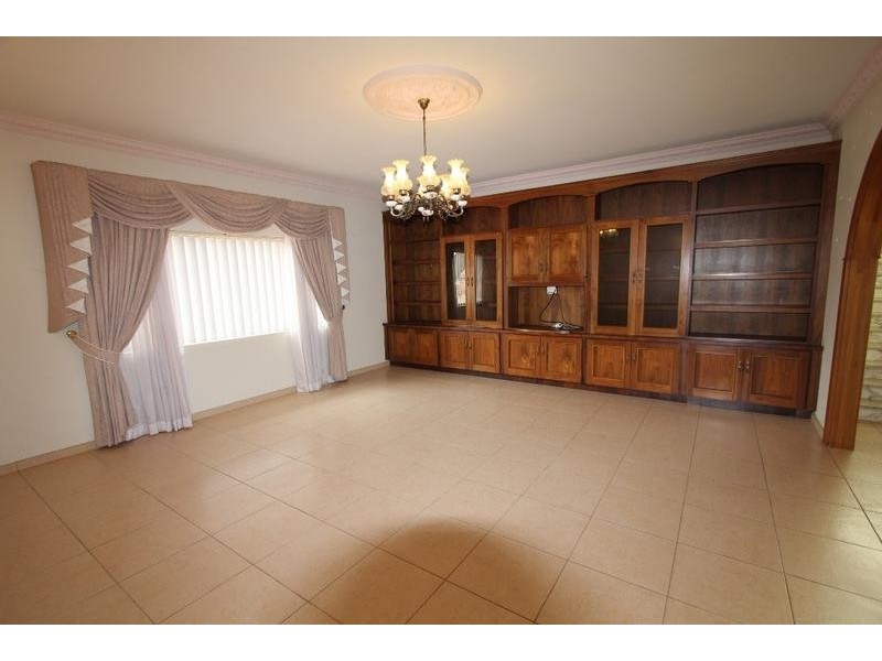 11 Spagnolo Place, Prestons NSW 2170