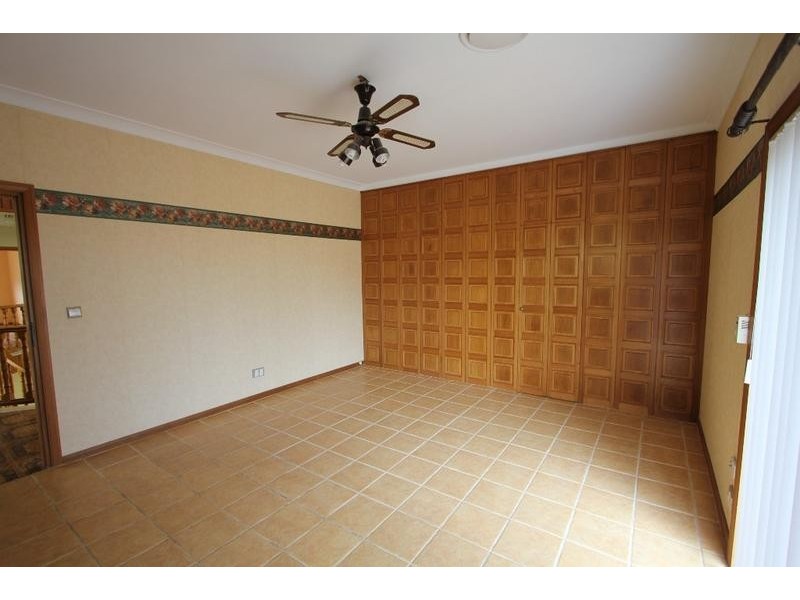 11 Spagnolo Place, Prestons NSW 2170