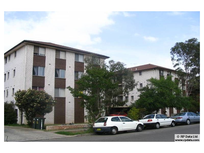 9/12 Goulburn St, Liverpool NSW 2170