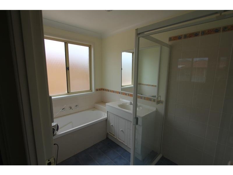 52 Minnamurra Circuit, Prestons NSW 2170