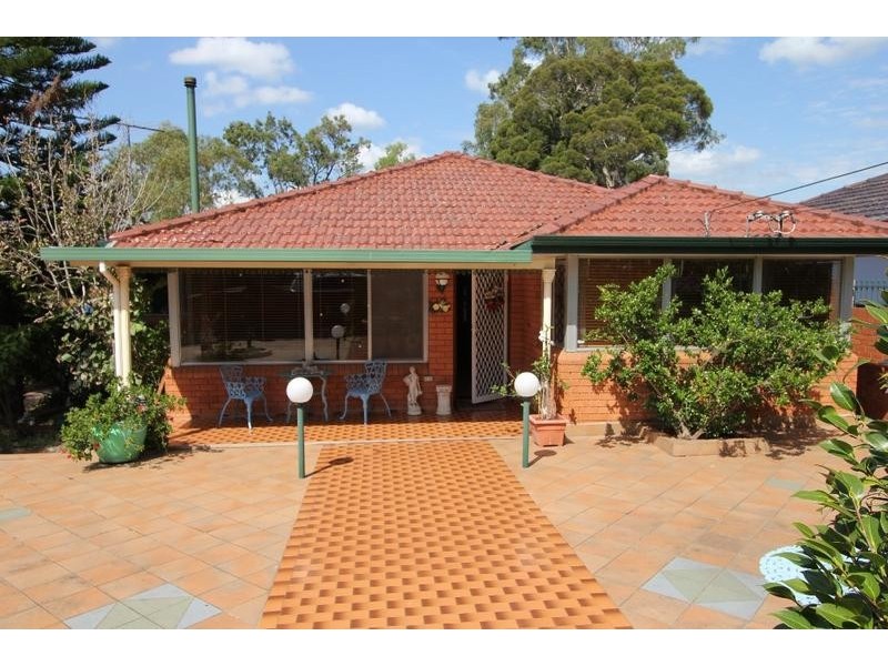 36 Paine Avenue, Moorebank NSW 2170