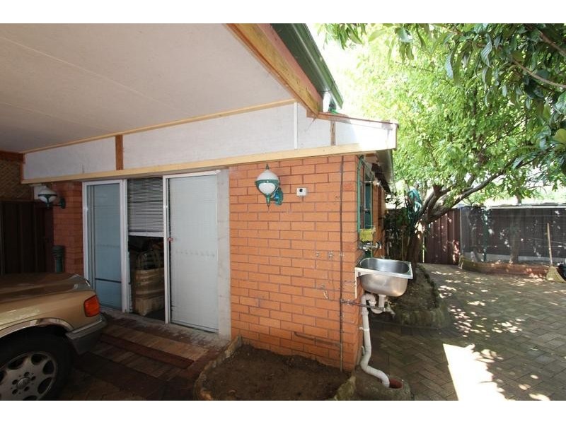 36 Paine Avenue, Moorebank NSW 2170