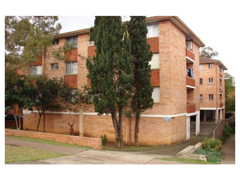 3/2 Forbes Street, Warwick Farm NSW 2170