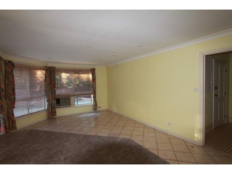 1/6 Aintree Close, Casula NSW 2170