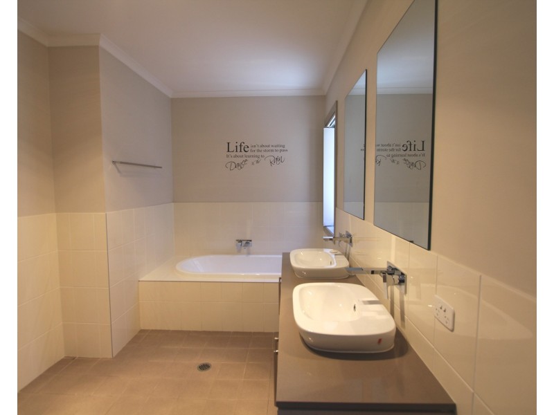 3 Lilli Pilli Drive, Pleasure Point NSW 2172