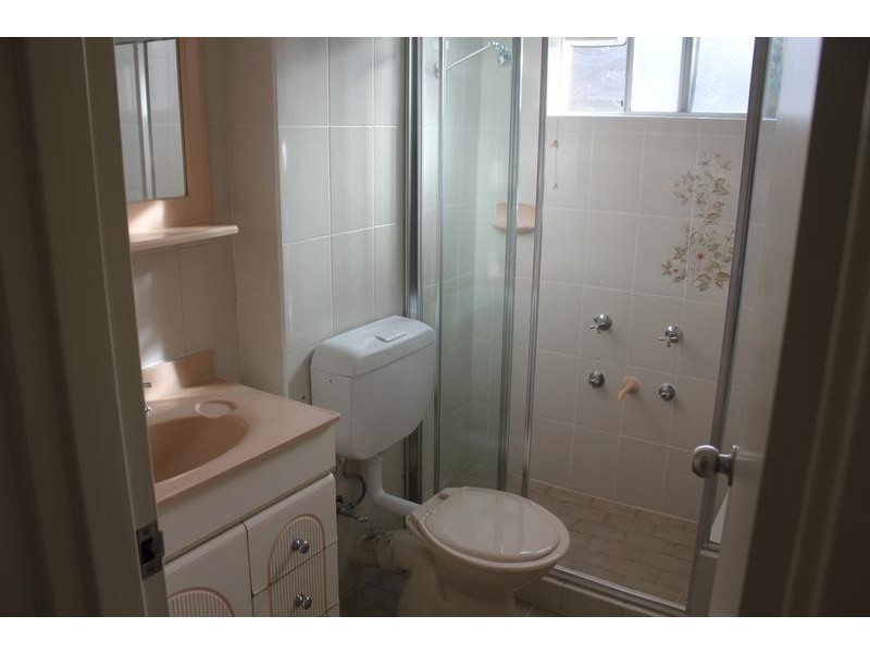 3/2 Forbes St, Warwick Farm NSW 2170