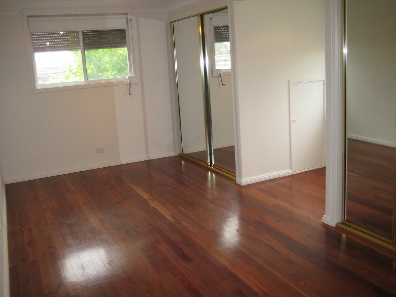 30 Wolverton Avenue, Chipping Norton NSW 2170