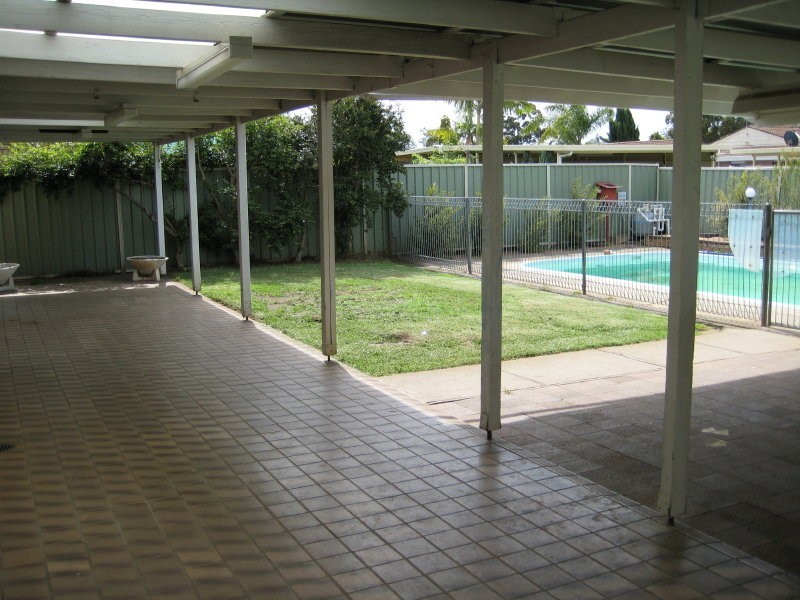 30 Wolverton Avenue, Chipping Norton NSW 2170