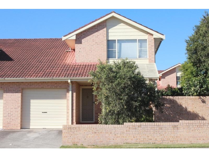2/48 Gill Avenue, Liverpool NSW 2170
