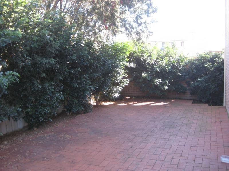 2/48 Gill Avenue, Liverpool NSW 2170