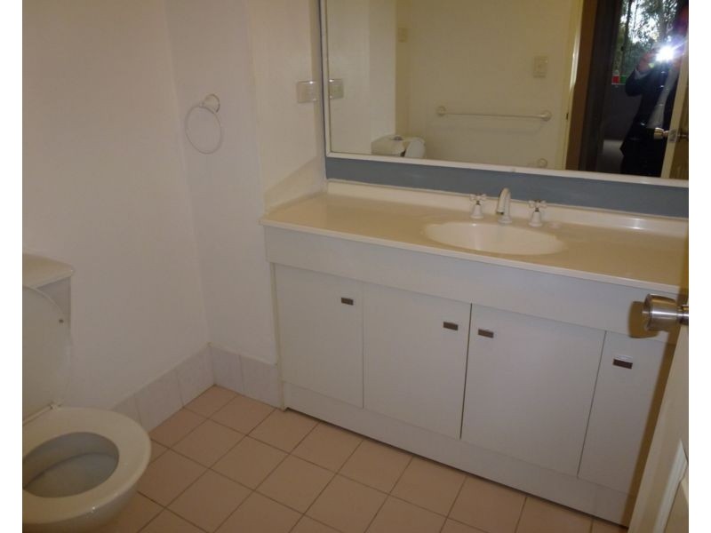 19/6 Mead Drive, Chipping Norton NSW 2170