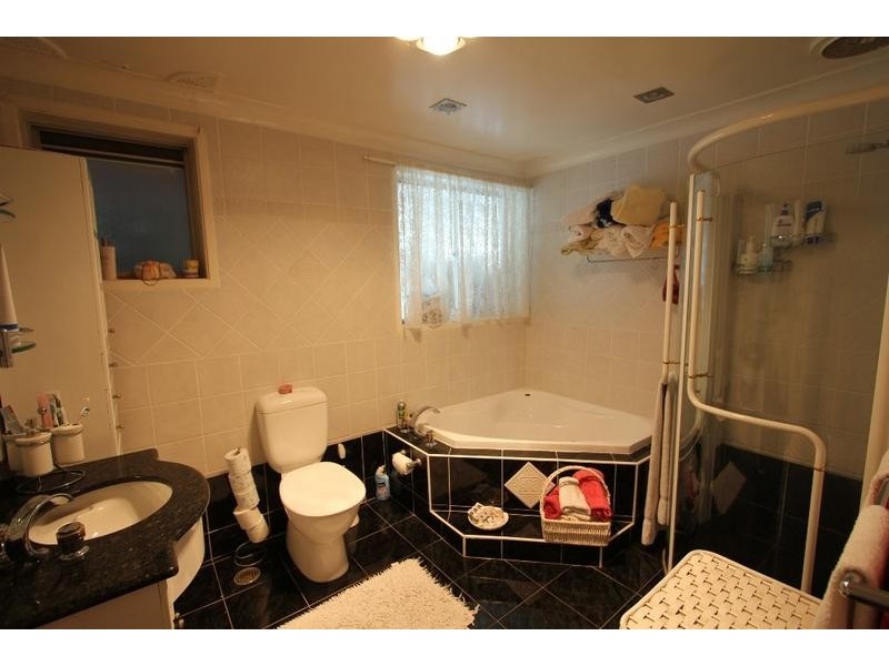 22 Birkdale Crescent, Liverpool NSW 2170