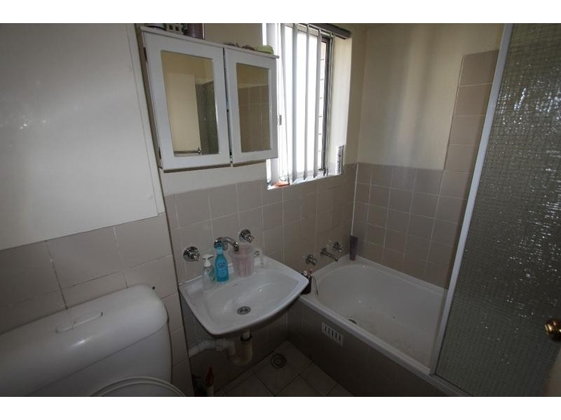 4/12-16 Goulburn Street, Warwick Farm NSW 2170