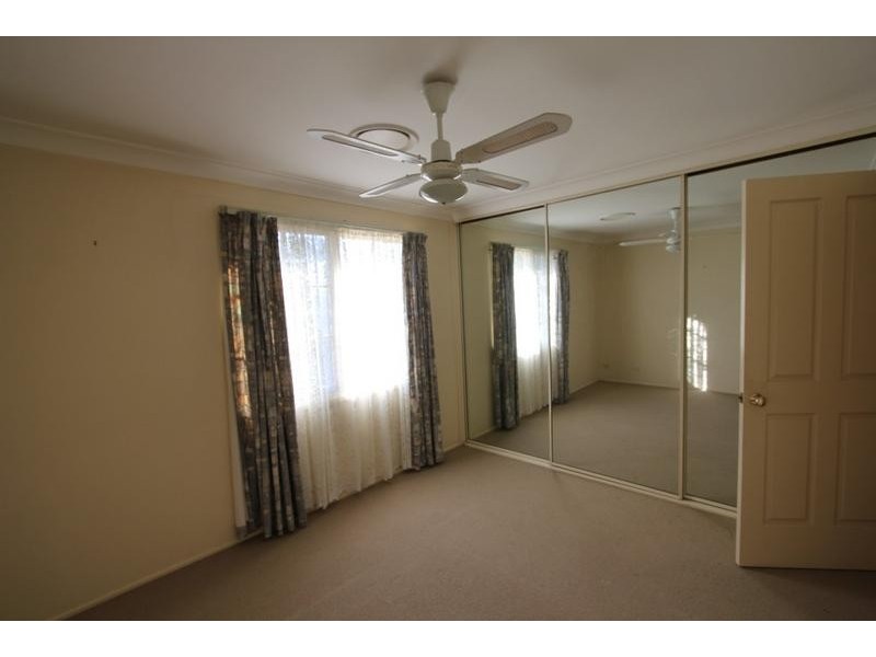 19 Lavington Ave, Chipping Norton NSW 2170