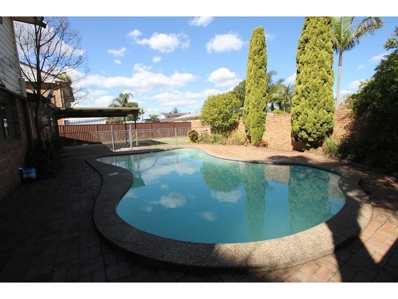 19 Lavington Ave, Chipping Norton NSW 2170