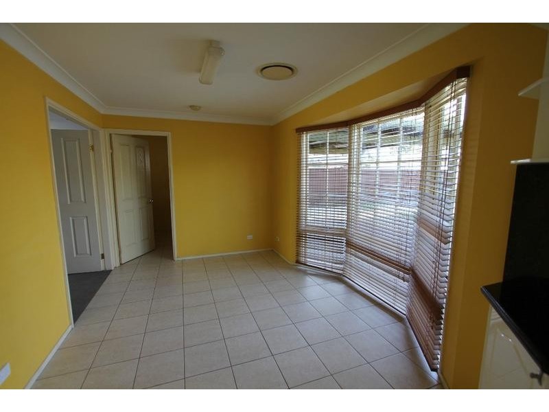 19 Lavington Ave, Chipping Norton NSW 2170