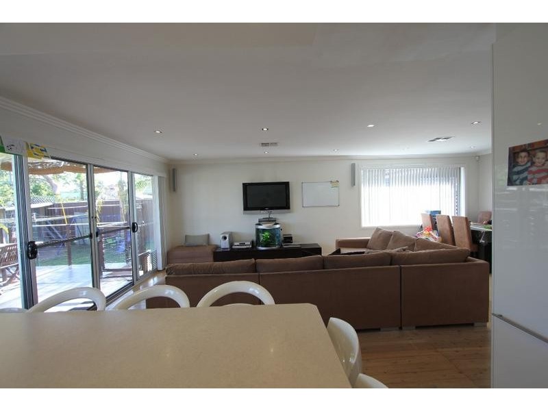 33 Huntingdale Avenue, Lansvale NSW 2166