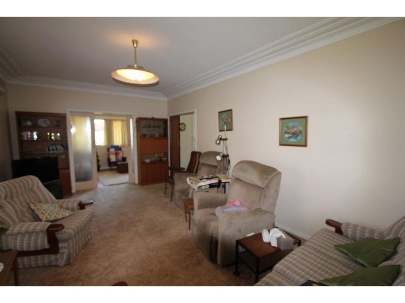 106 Hill Road, Lurnea NSW 2170