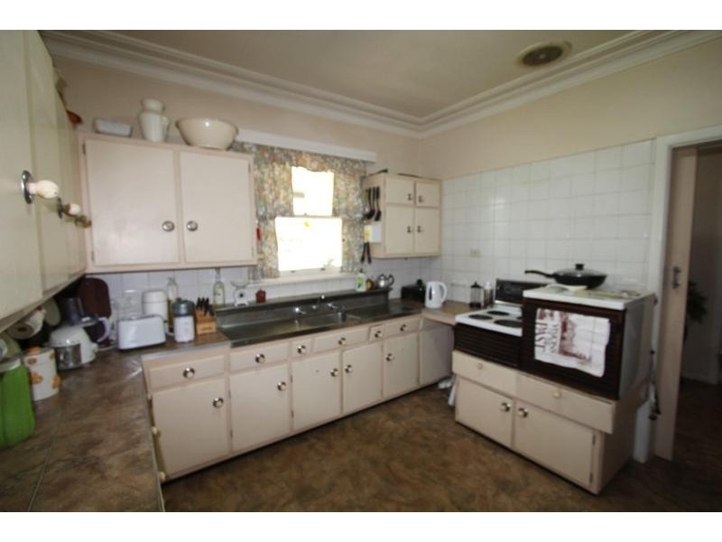 106 Hill Road, Lurnea NSW 2170