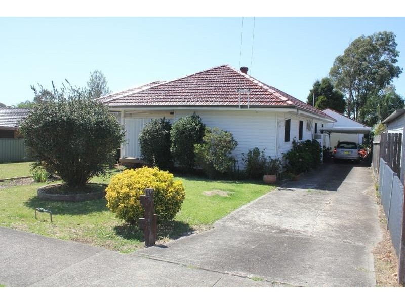 106 Hill Road, Lurnea NSW 2170