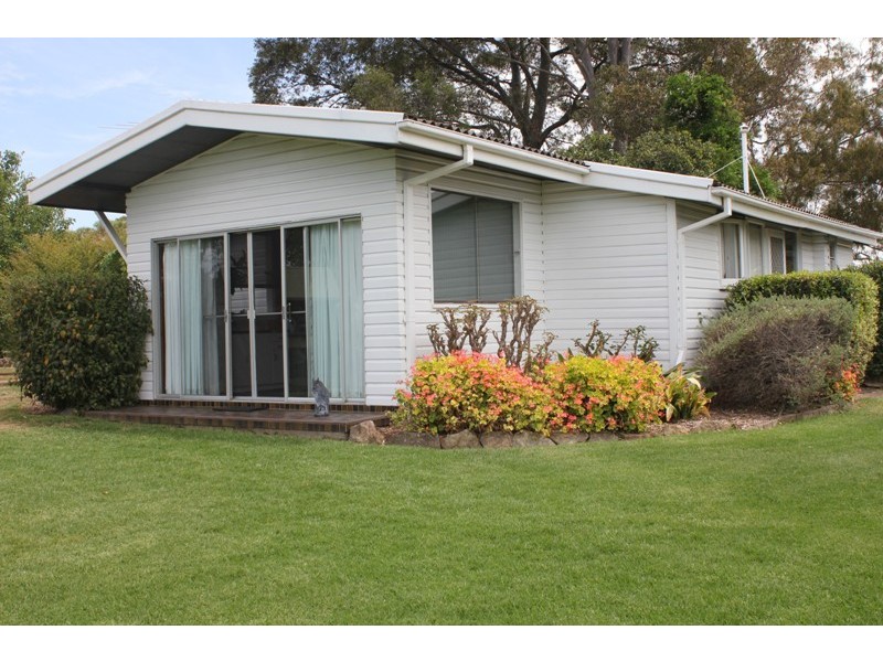 4 Blomfield Road, Denham Court NSW 2565