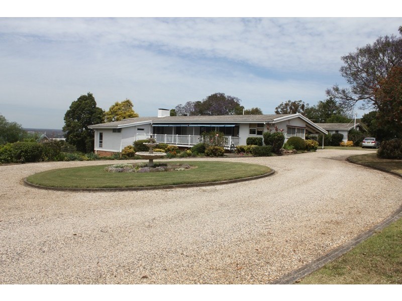 4 Blomfield Road, Denham Court NSW 2565