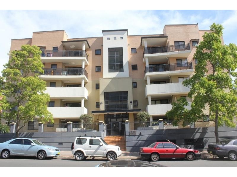 22/12-20 Lachlan Street, Liverpool NSW 2170