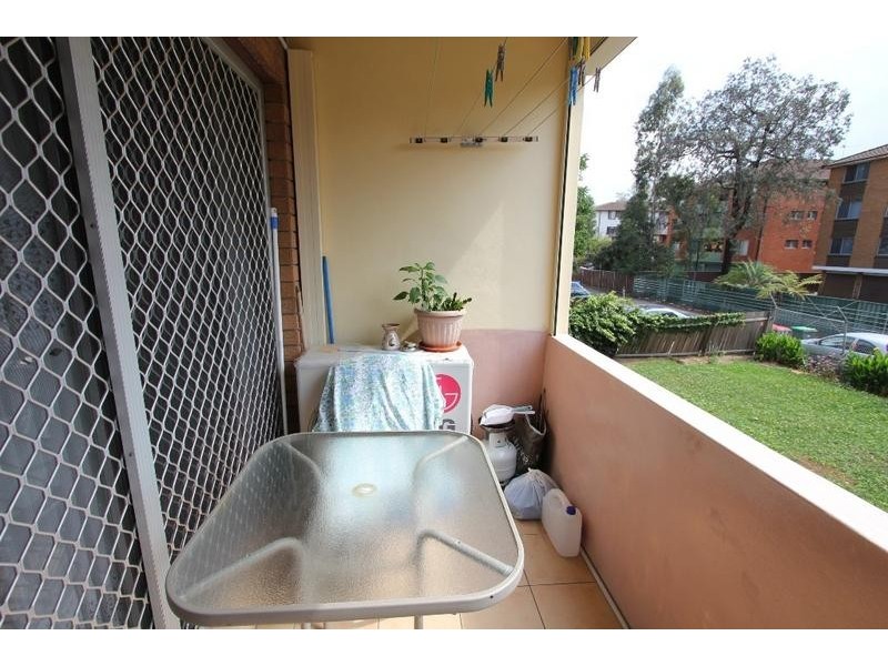 2/7 Hart Street, Warwick Farm NSW 2170