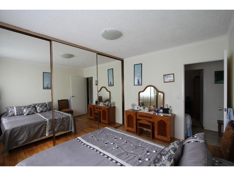 2/7 Hart Street, Warwick Farm NSW 2170