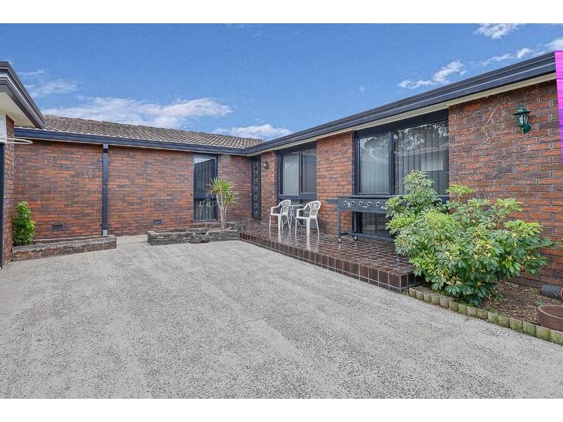 11 Joseph Street, Chipping Norton NSW 2170