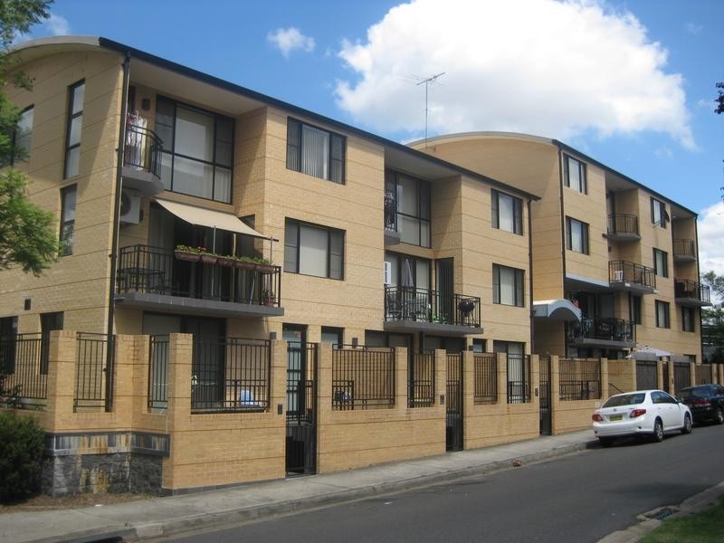 3/11-13 Charles Street, Liverpool NSW 2170