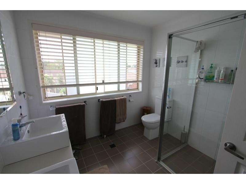 25 Banyule Court, Wattle Grove NSW 2173